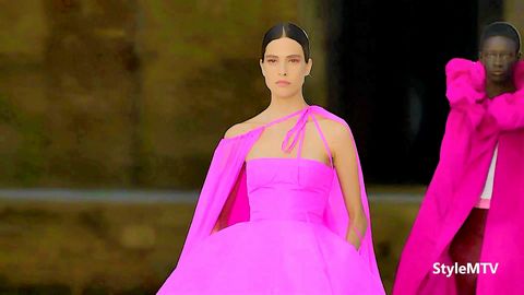 Valentino Haute Couture FW 2021-2022 Art