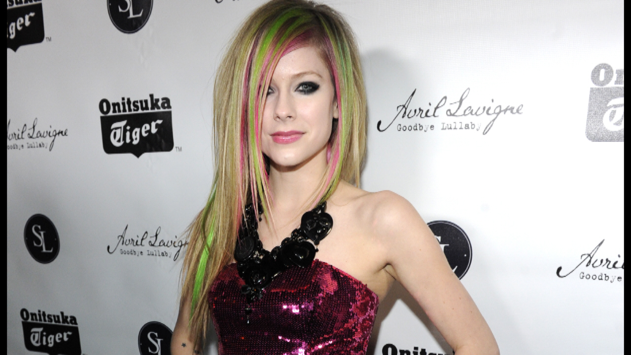 AVRIL LAVIGNE - The Launch of Avril Lavigne's Album “GOODBYE LULLABY”