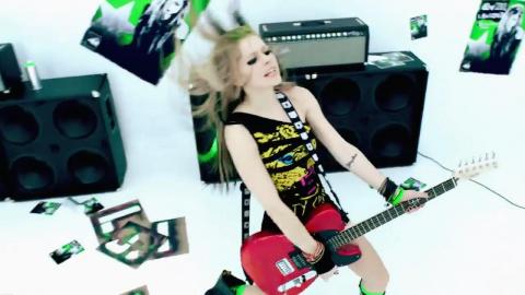 Avril Lavigne - Smile