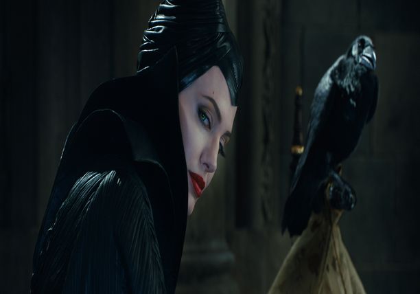 Interview with Angelina Jolie - MALEFICENT Featurette